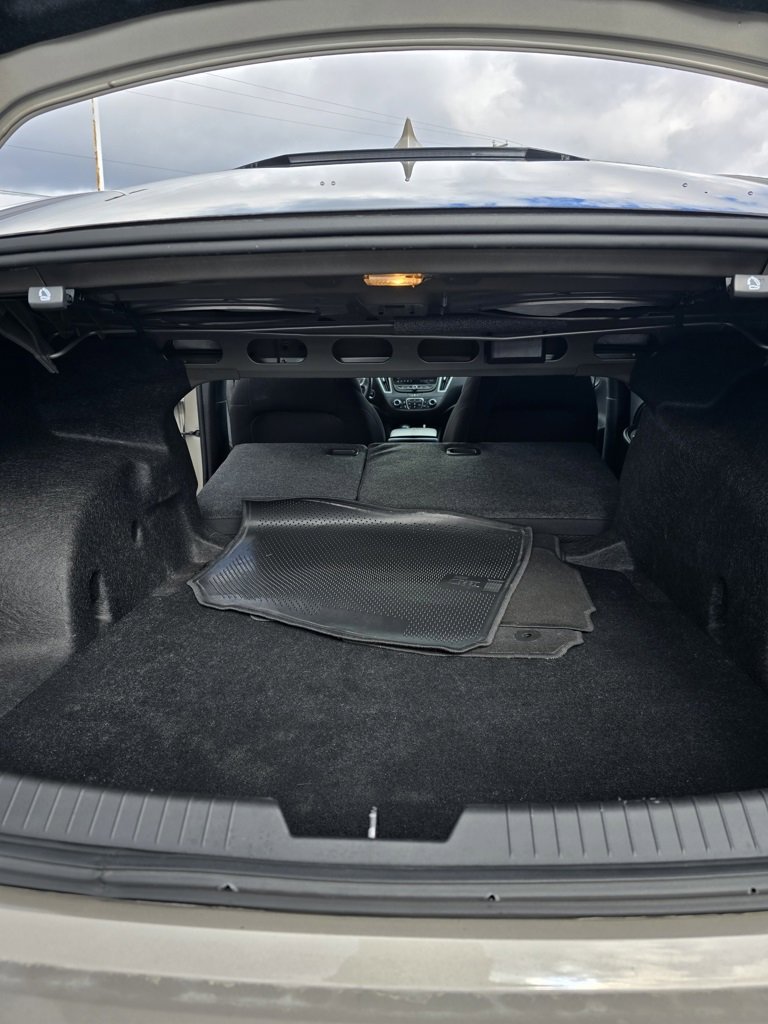 Used 2022 Chevrolet Malibu LT w/ Sport Edition image 15