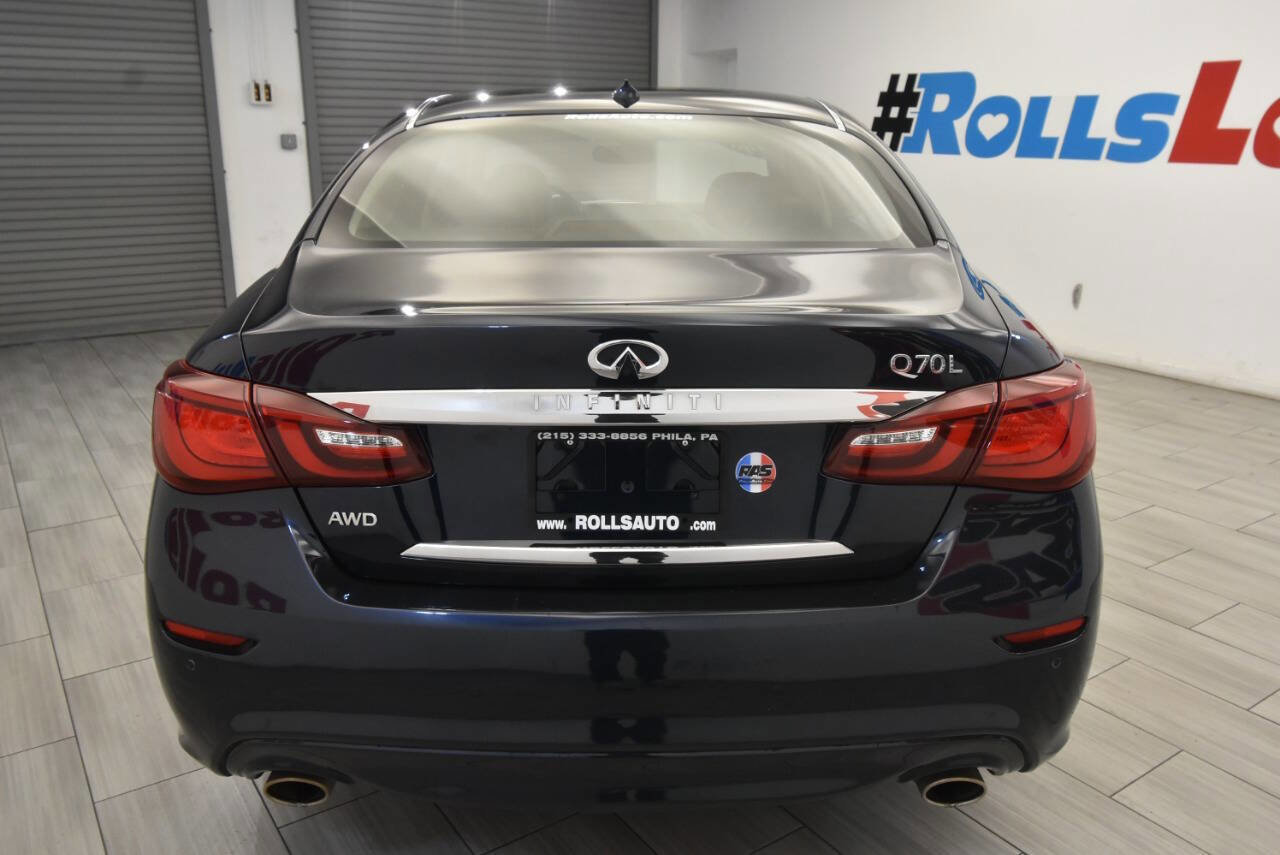 Used 2016 INFINITI Q70 L 3.7 w/ Technology Package image 4