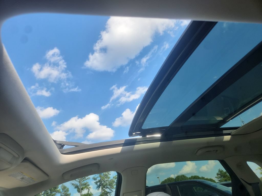 Used 2021 Cadillac XT5 Premium Luxury w/ LPO, Floor Liner Package FWD image 16
