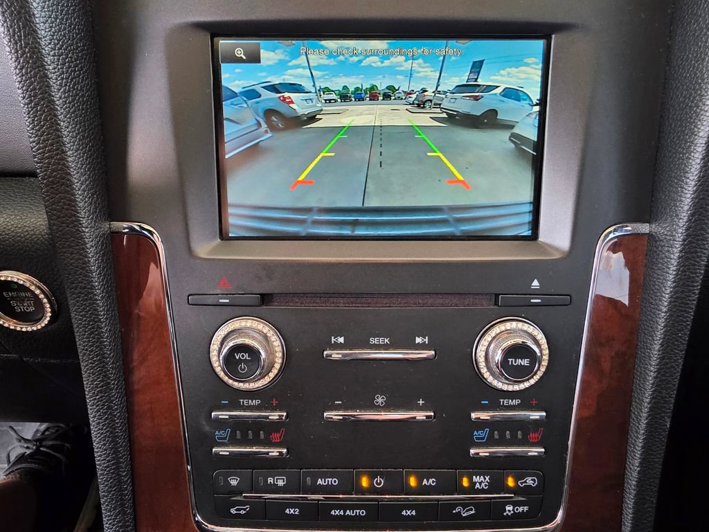 Used 2015 Lincoln Navigator 4WD image 18