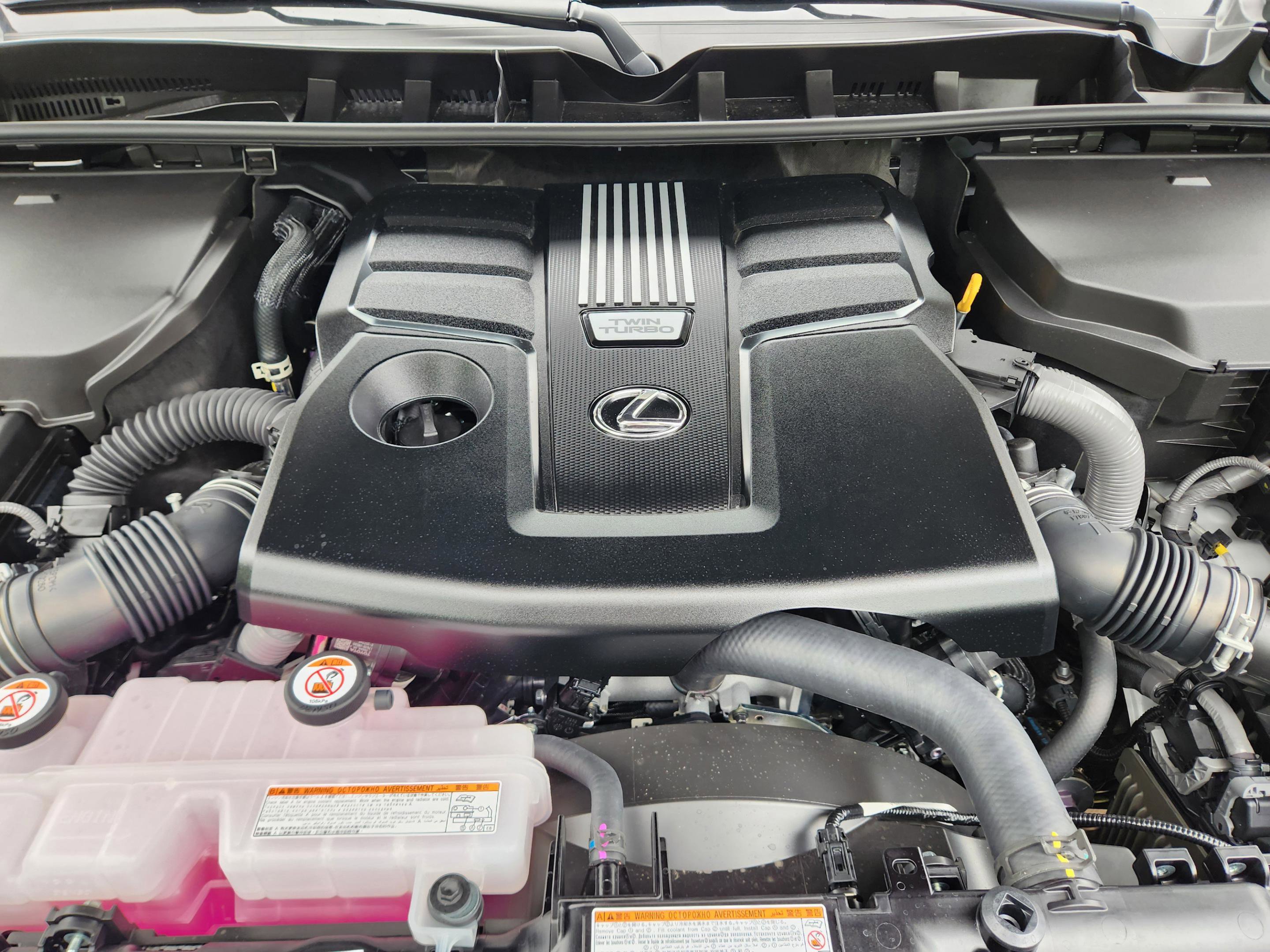 New 2026 Lexus LX 600 4WD w/ Luxury Package image 19