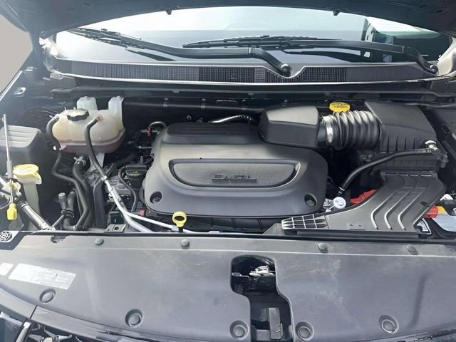 Used 2023 Chrysler Pacifica Touring-L image 20