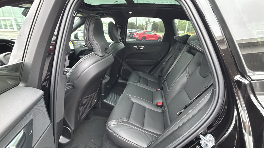 New 2027 Volvo XC60 T8 Ultra AWD/4WD image 10
