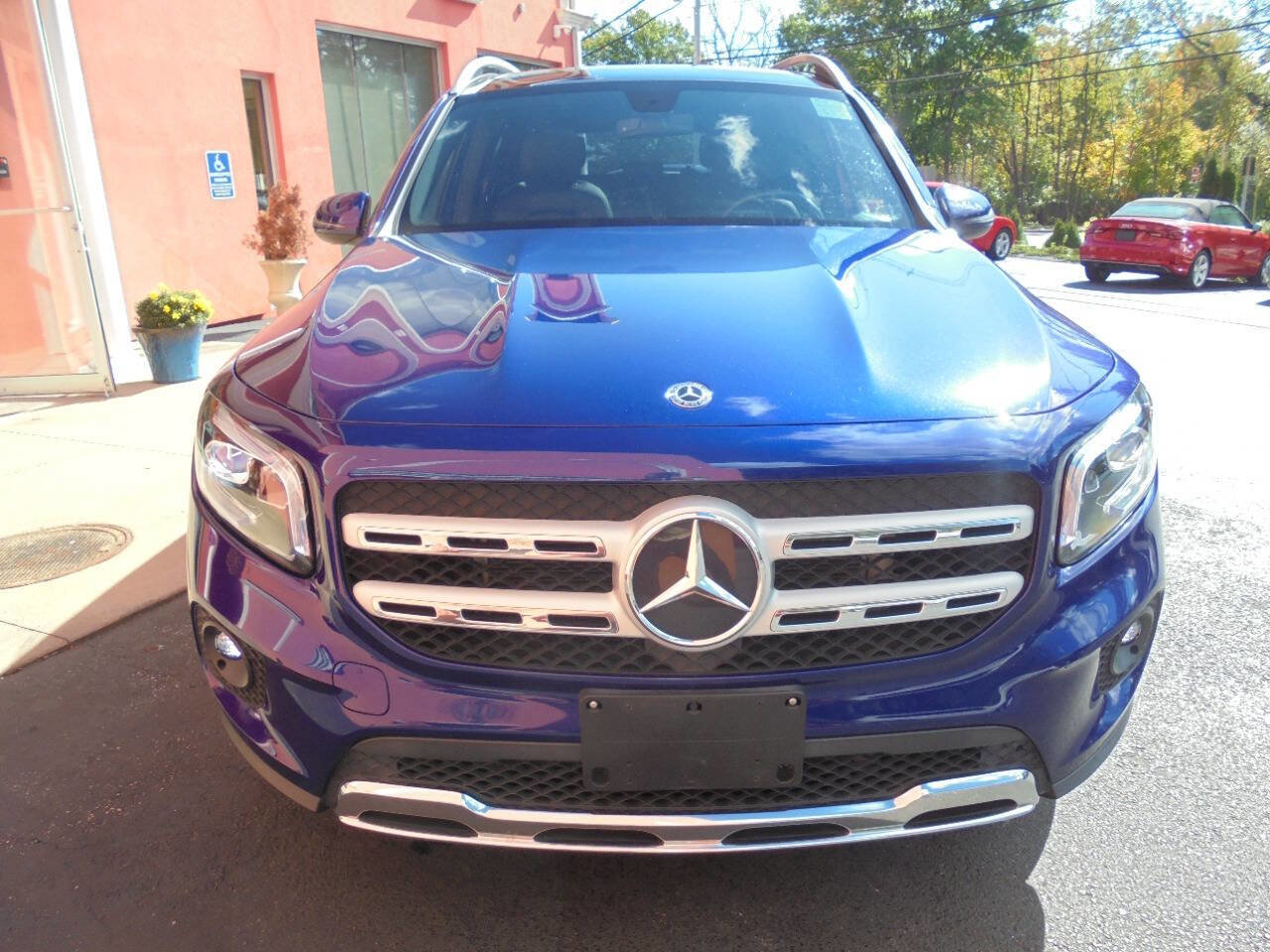 Used 2020 Mercedes-Benz GLB 250 4MATIC w/ Premium Package image 34