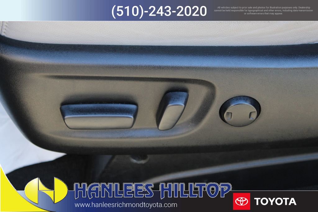 Used 2018 Toyota Sienna Limited w/ Carpet Mat Package image 14