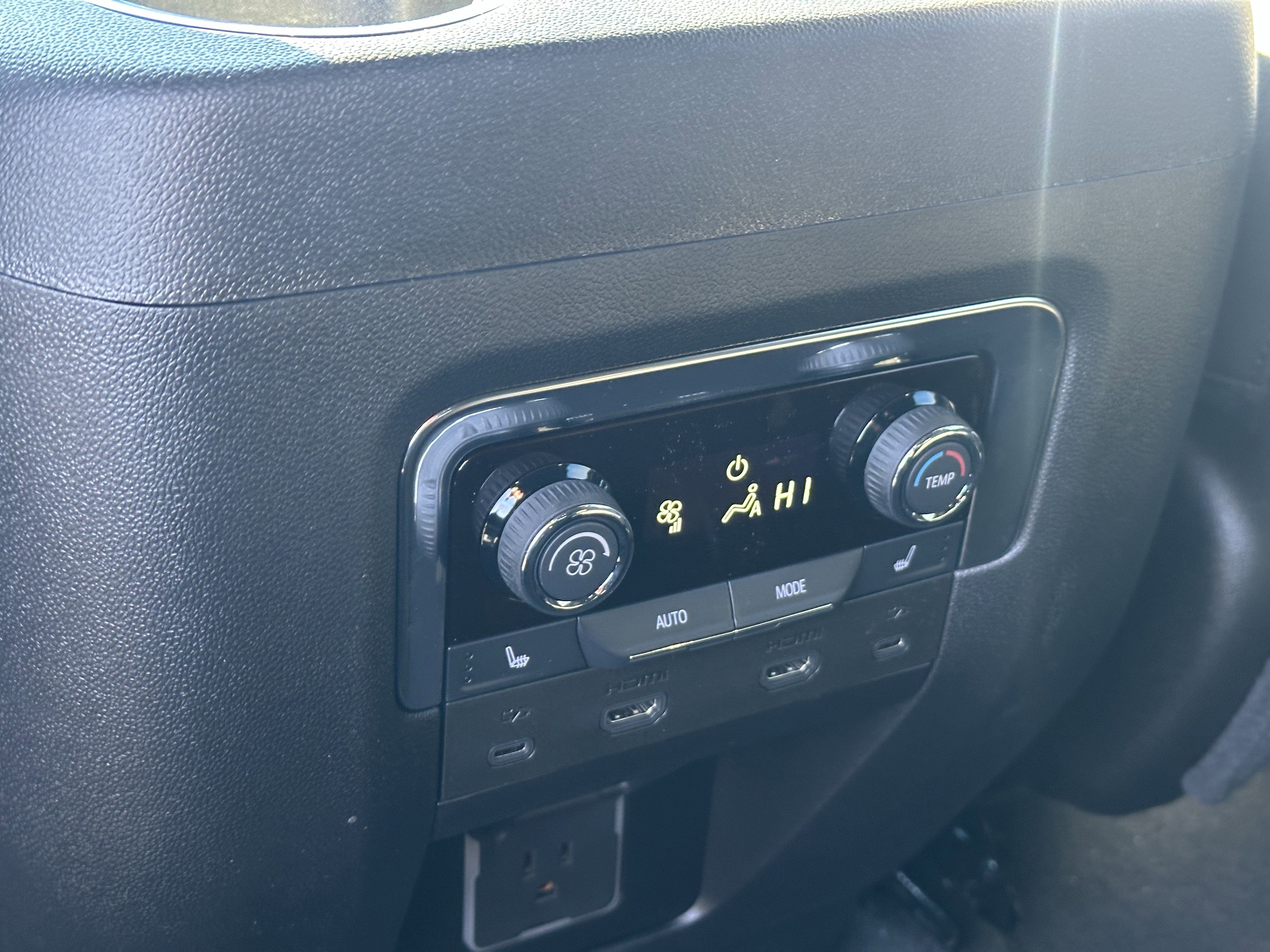 New 2026 Chevrolet Suburban High Country image 24