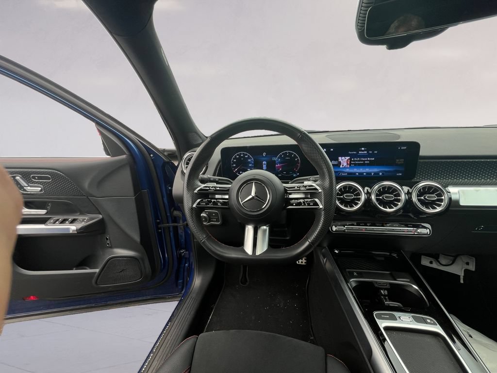 Certified 2024 Mercedes-Benz GLB 250 4MATIC image 12