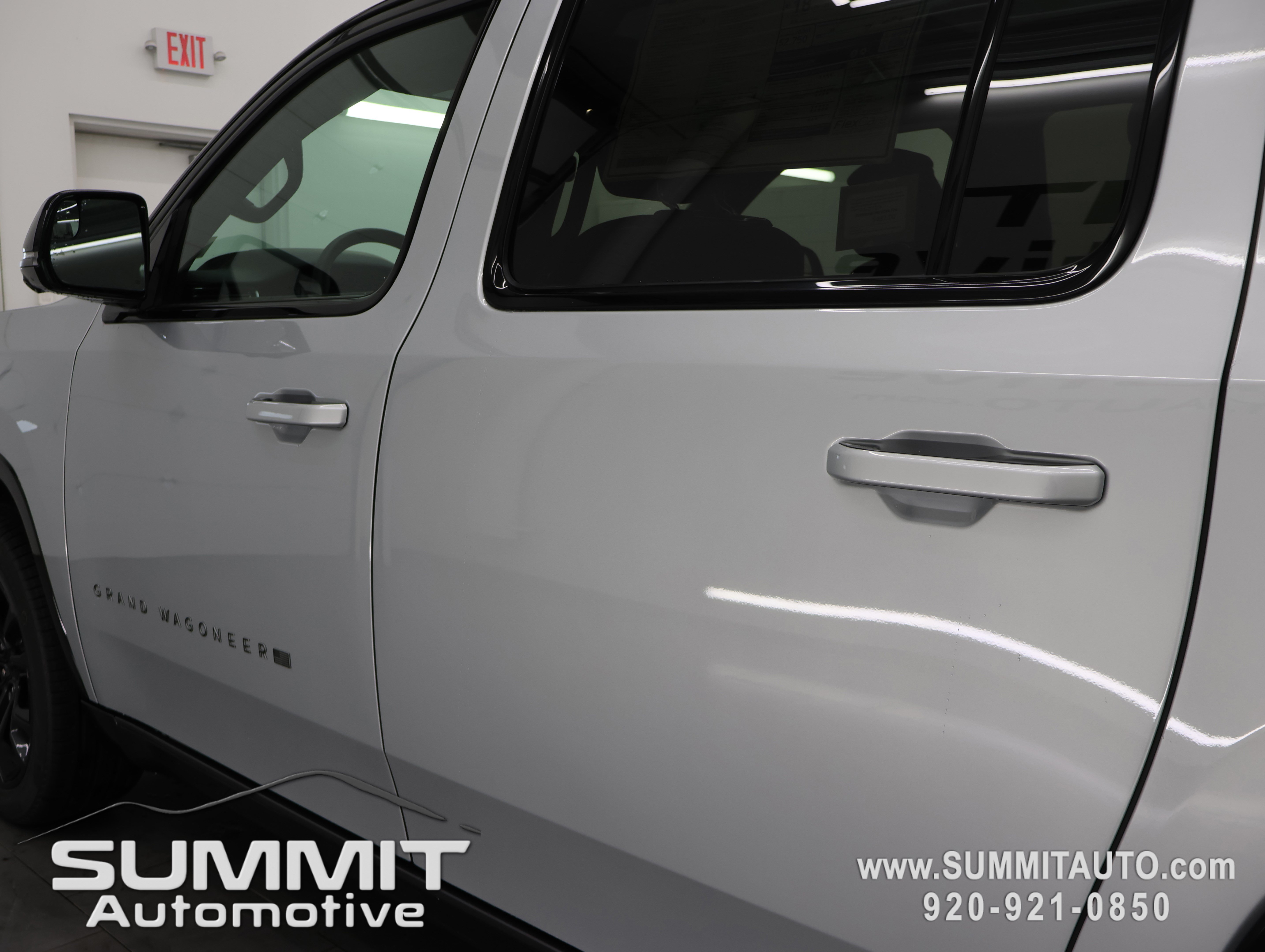 New 2026 Jeep Grand Wagoneer L Summit w/ Premium Group III AWD/4WD image 39