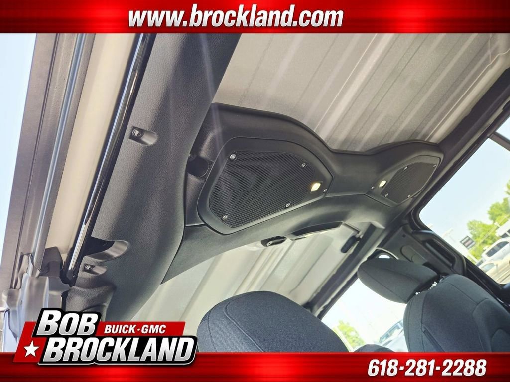 Used 2024 Jeep Wrangler Unlimited AWD/4WD image 13