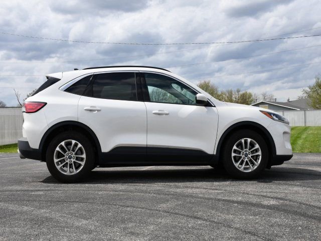 Used 2020 Ford Escape SE image 8