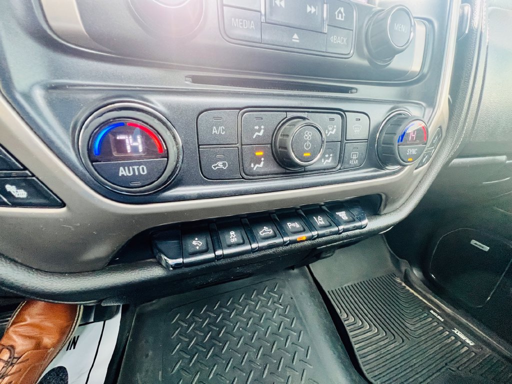 Used 2018 GMC Sierra 3500 Denali w/ Duramax Plus Package AWD/4WD image 32
