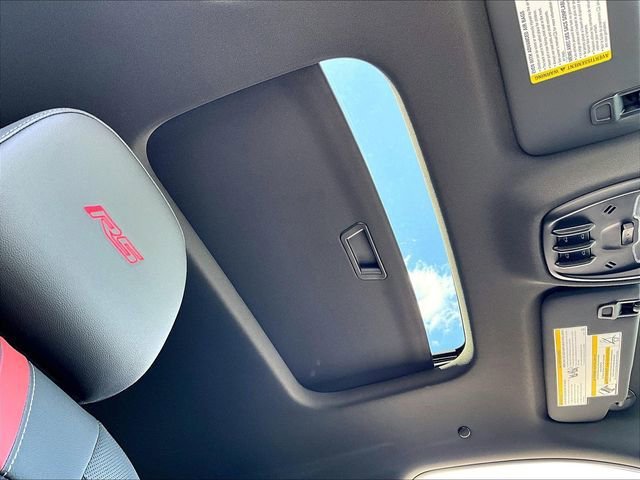 New 2026 Chevrolet Trax RS w/ Sunroof Package FWD image 27