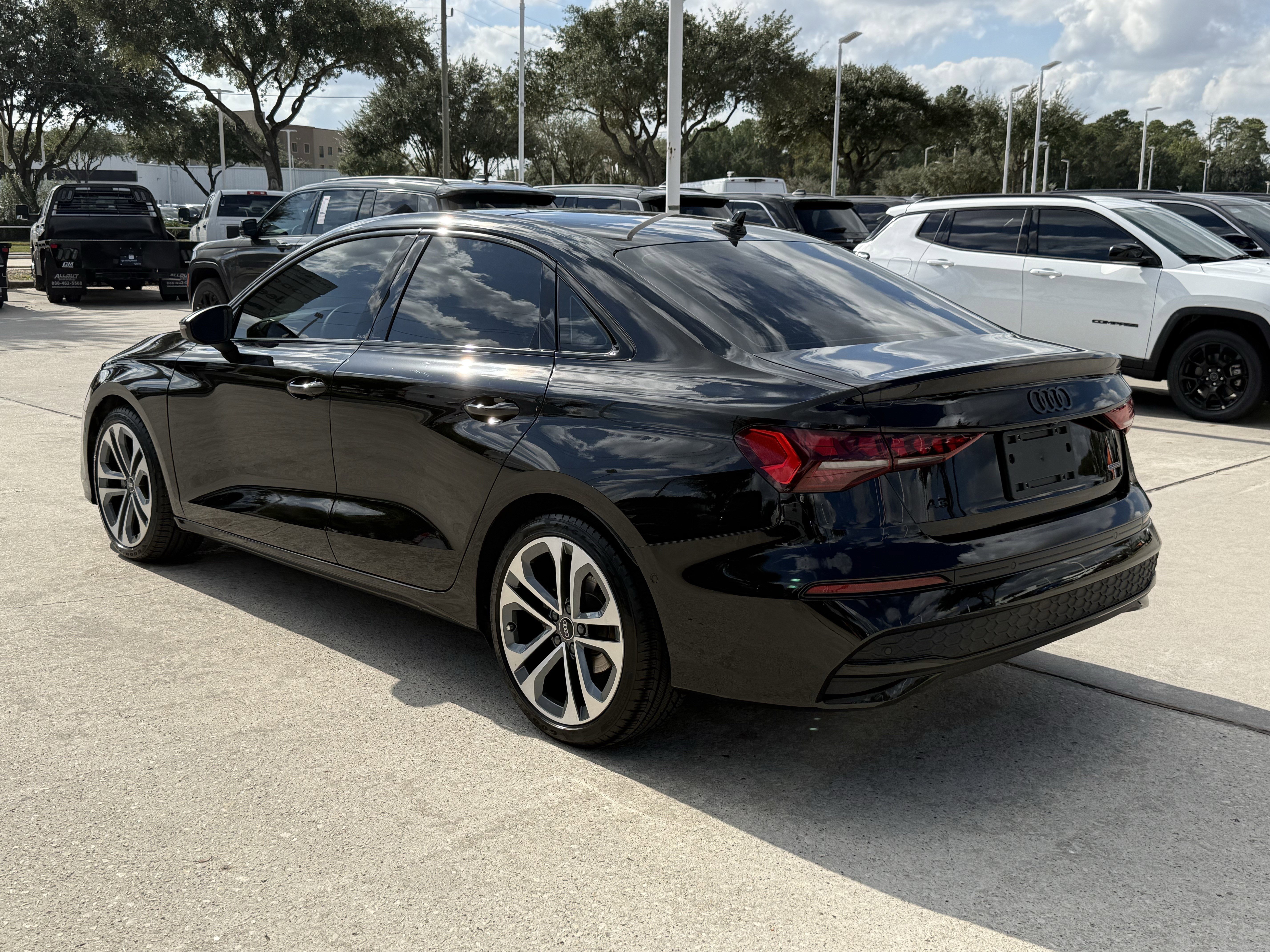 Used 2025 Audi A3 2.0T Premium w/ Black Optic Package image 7