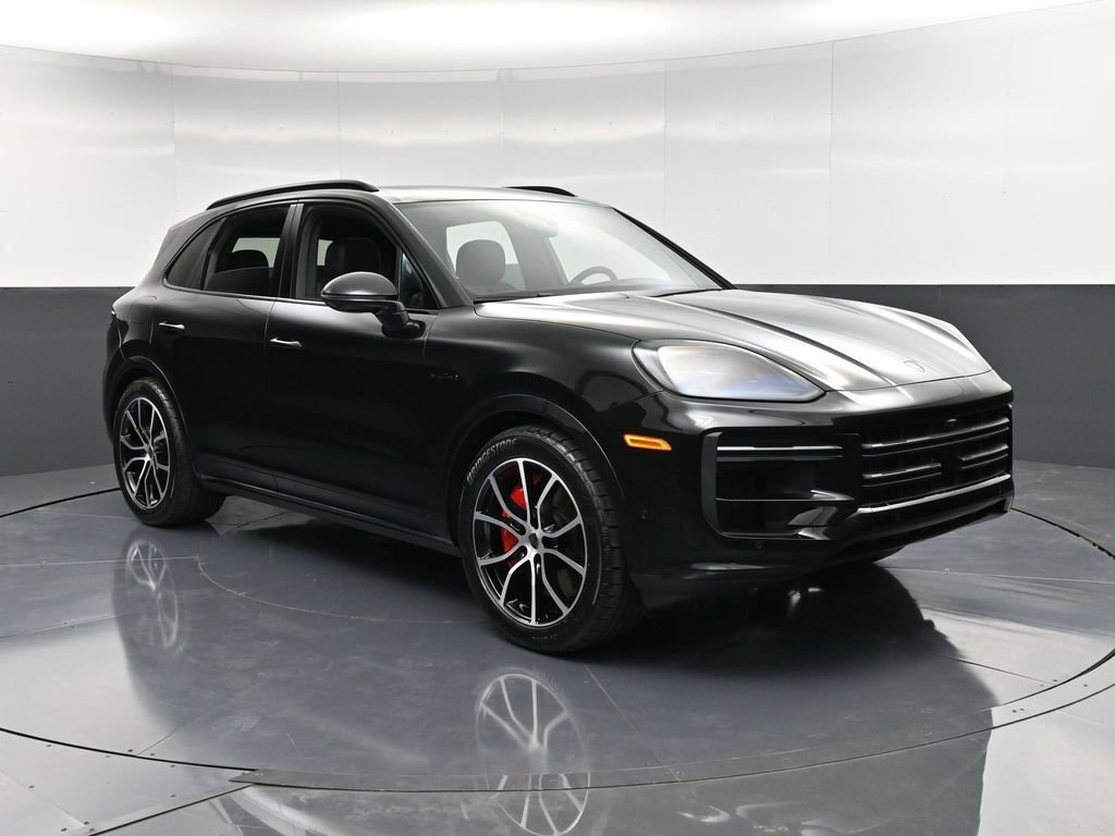 New 2026 Porsche Cayenne Turbo image 10