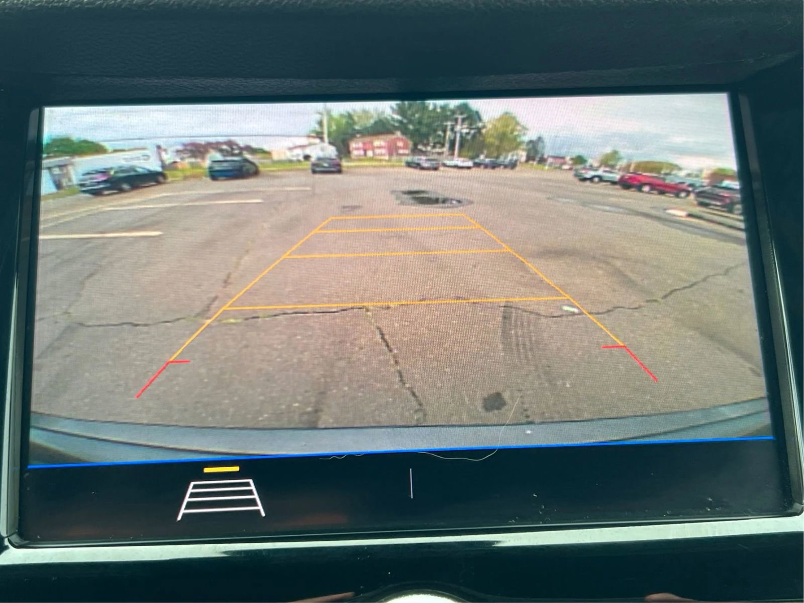 Used 2020 Chevrolet Trax LT w/ Driver Confidence Package FWD image 29