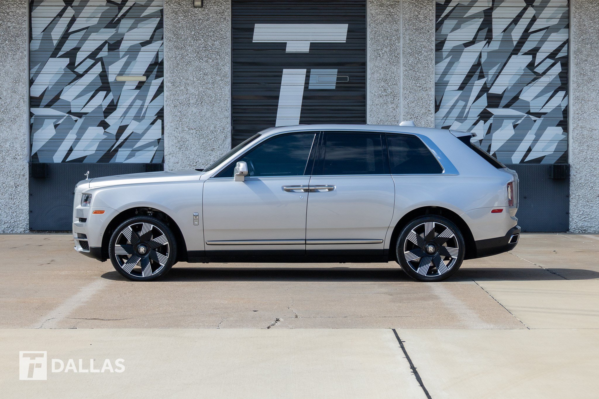 Used 2020 Rolls-Royce Cullinan AWD/4WD image 7