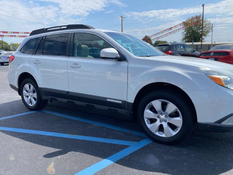 Used 2011 Subaru Outback 2.5i Limited image 36
