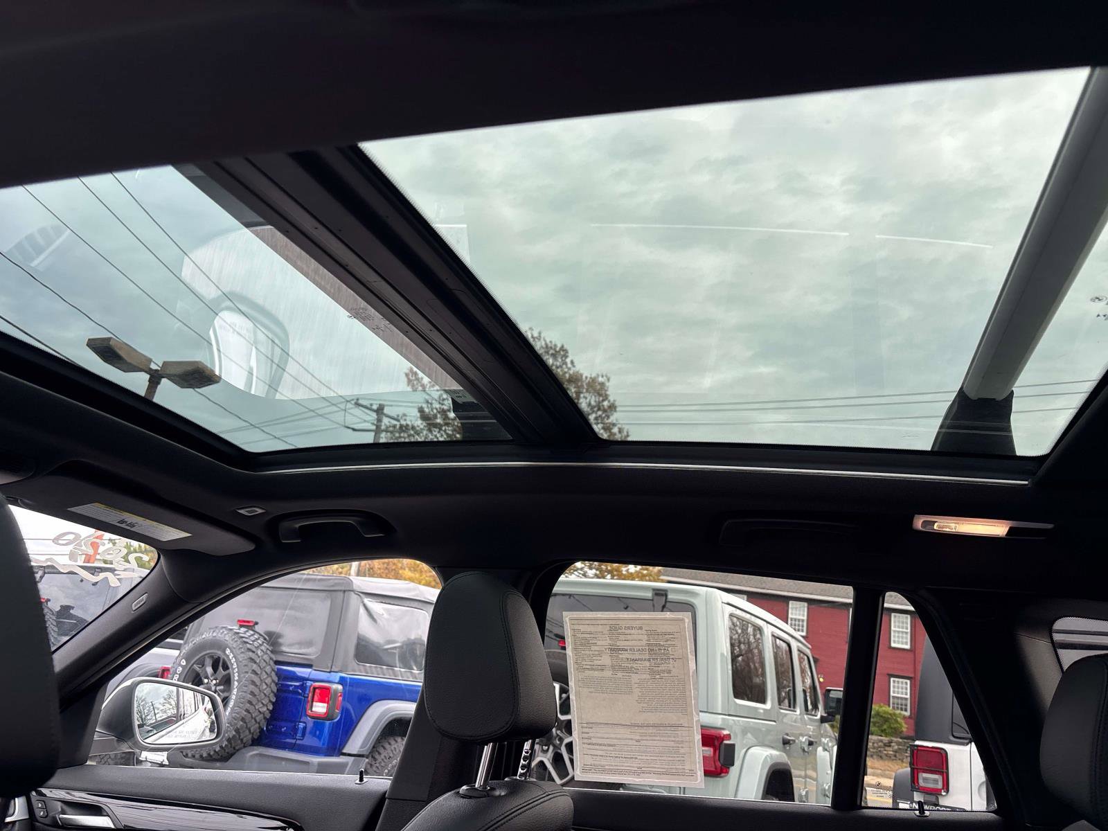 Used 2020 BMW X1 xDrive28i w/ Premium Package image 11