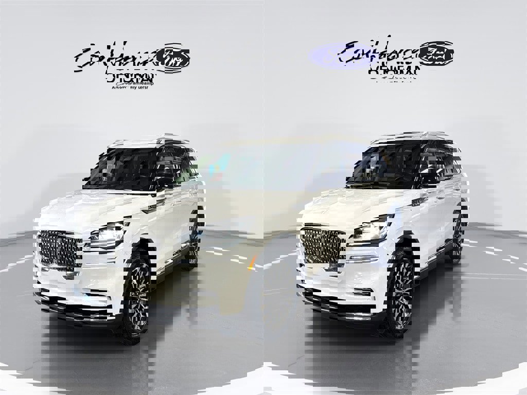 Used 2024 Lincoln Aviator Reserve image 3