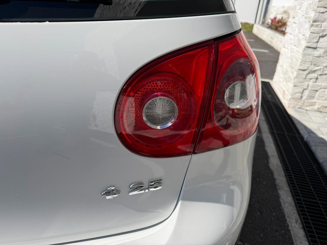 Used 2009 Volkswagen Rabbit S image 13