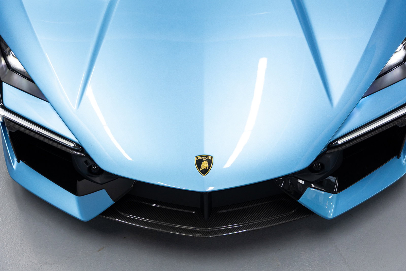 Used 2025 Lamborghini Revuelto image 28