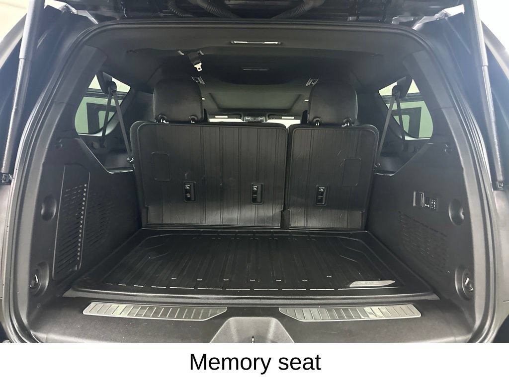 Used 2023 GMC Yukon XL Denali w/ LPO, Floor Liner Package AWD/4WD image 30