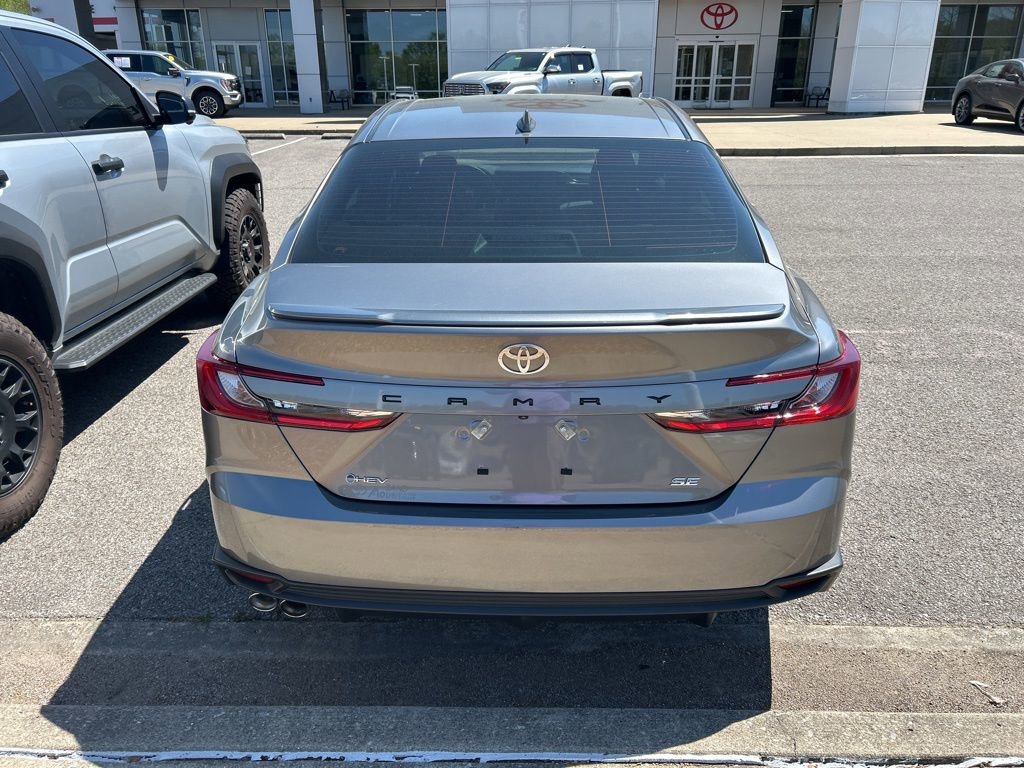 Used 2025 Toyota Camry SE w/ Convenience Package image 5