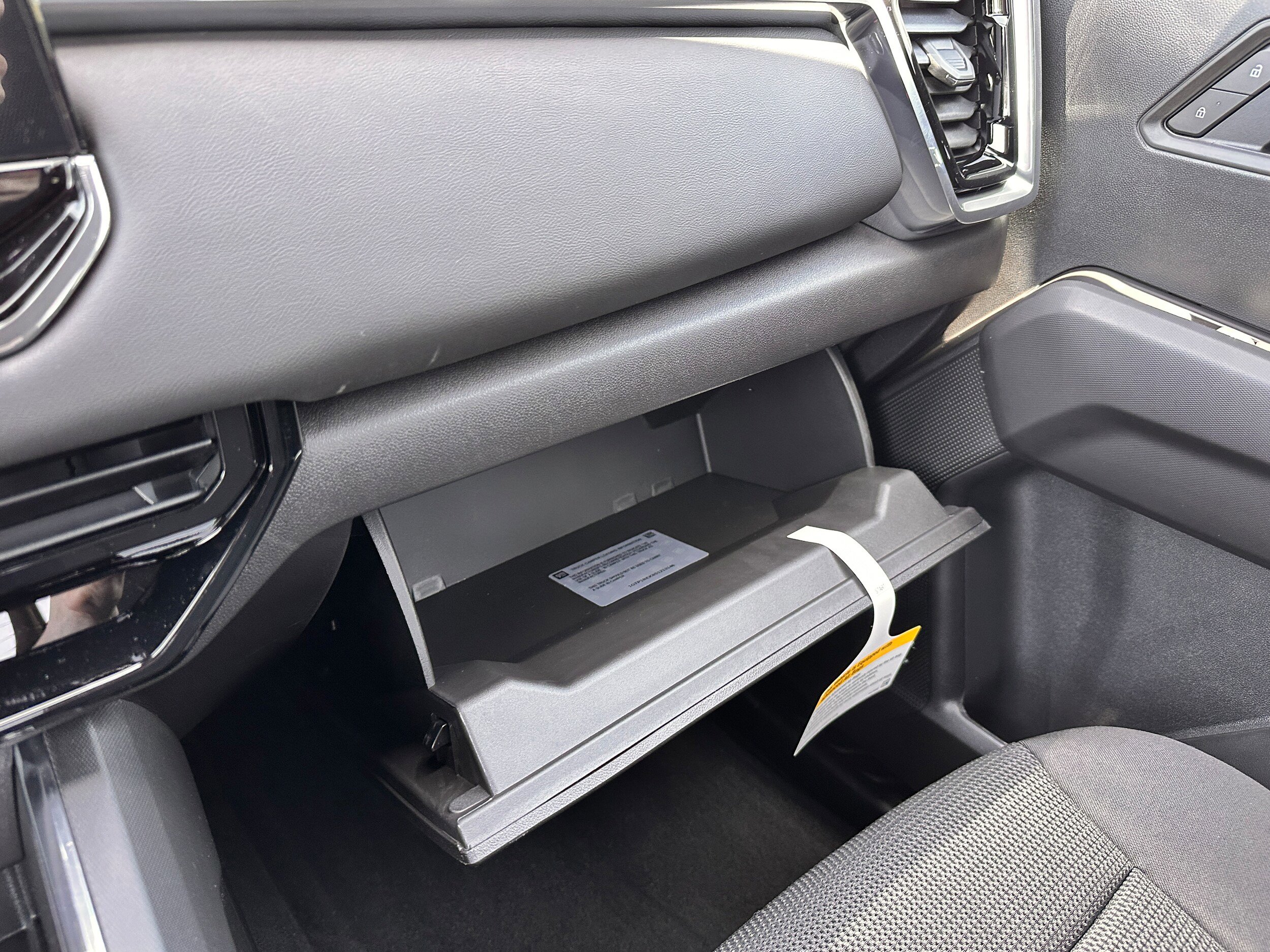 Used 2025 GMC Canyon Elevation w/ Convenience Package RWD image 19