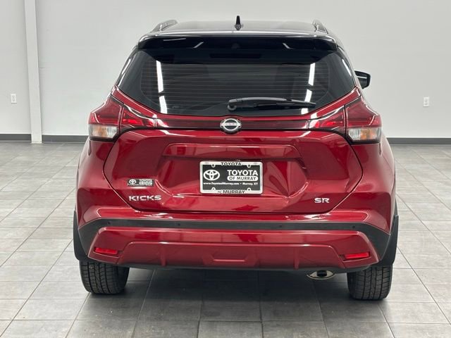 Used 2022 Nissan Kicks SR image 3