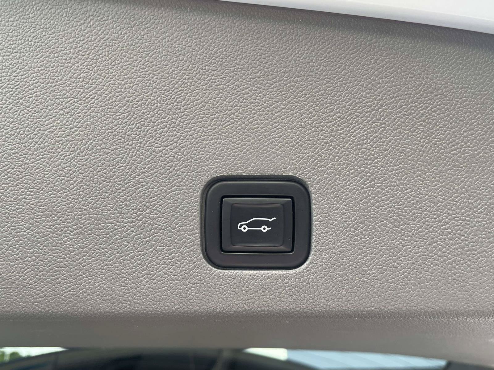 Used 2020 Cadillac XT6 Premium Luxury AWD/4WD image 9