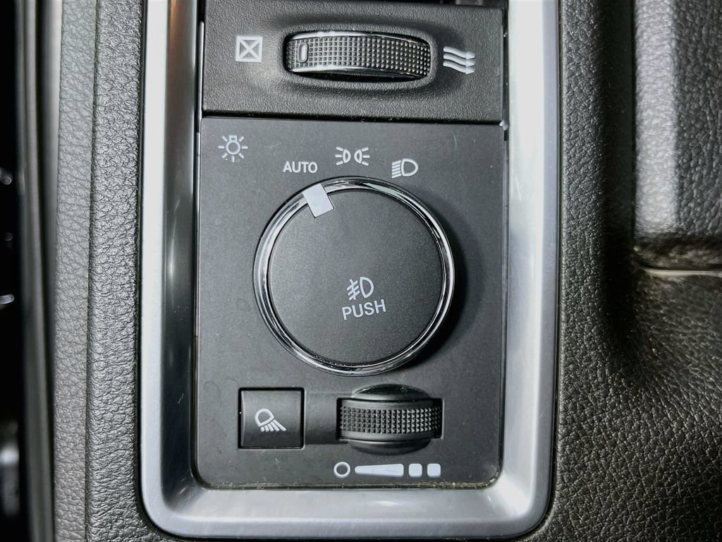 Used 2021 RAM 1500 Warlock AWD/4WD image 12