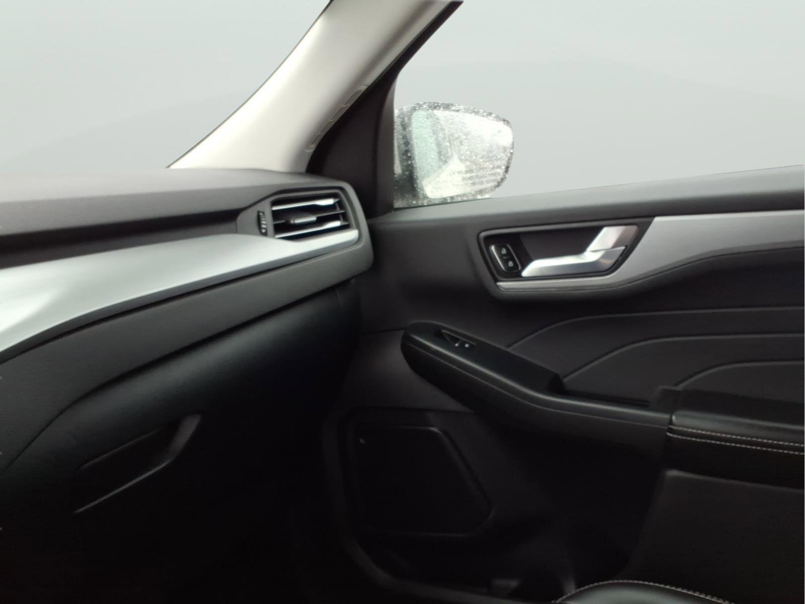 Used 2024 Ford Escape Platinum image 20