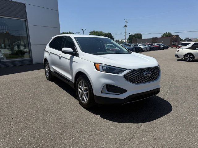 Certified 2024 Ford Edge SEL image 3