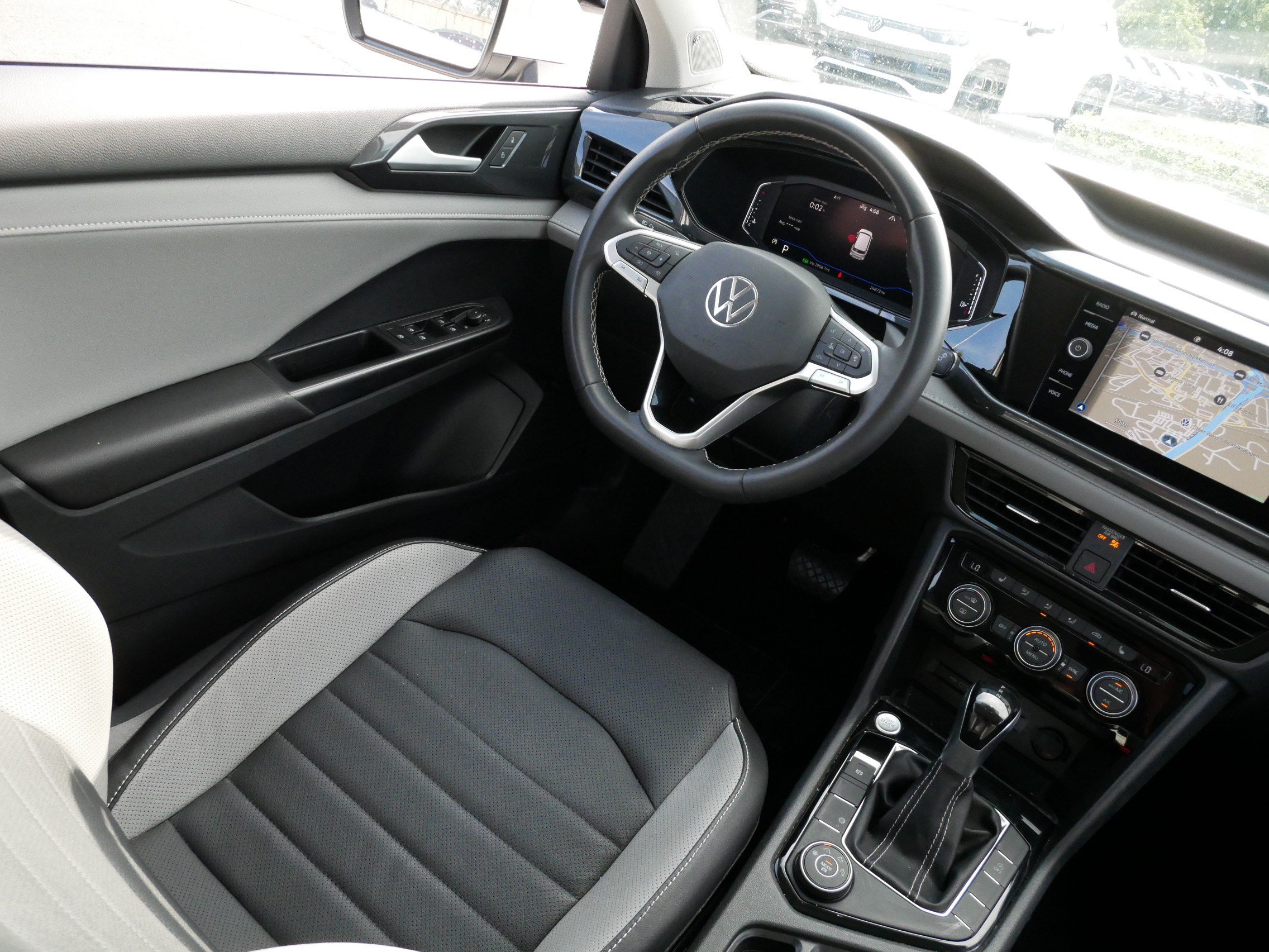 Certified 2023 Volkswagen Taos SEL AWD/4WD image 9