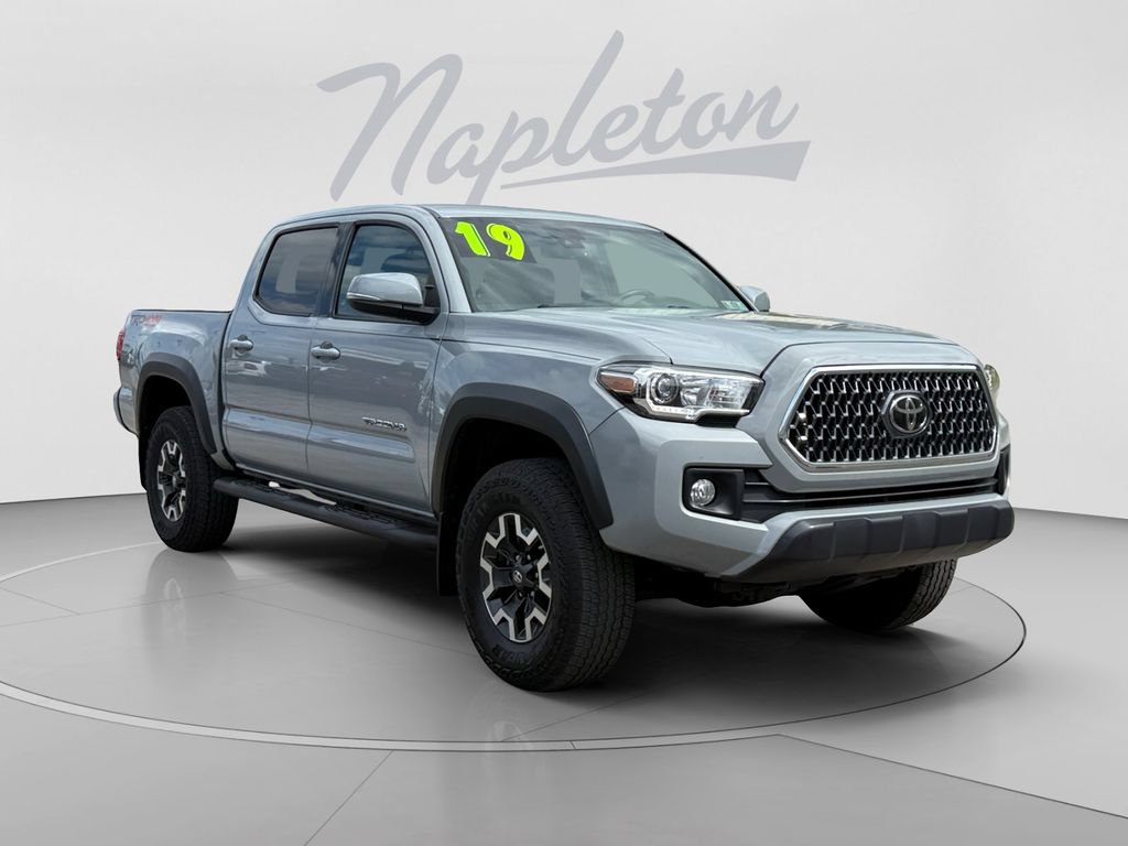 Used 2019 Toyota Tacoma TRD Off-Road w/ Technology Package AWD/4WD image 8