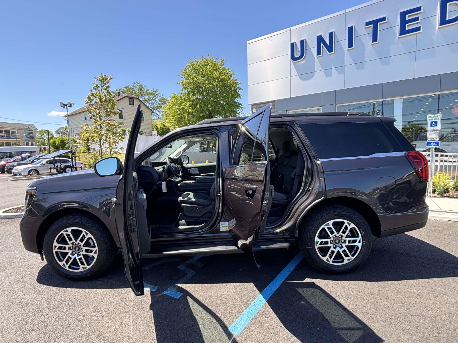 New 2026 Ford Expedition Active AWD/4WD image 10