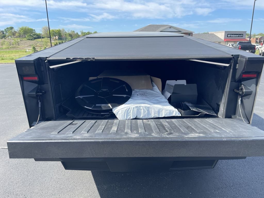 Used 2024 Tesla Cybertruck Cyberbeast image 21