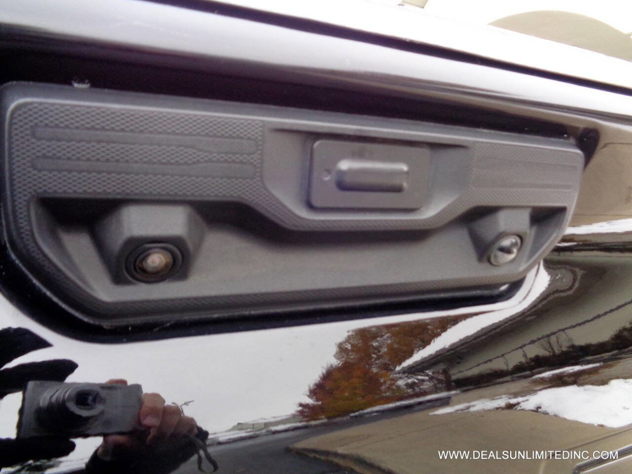 Used 2023 Chevrolet Silverado 2500 Custom w/ Custom Value Package image 21