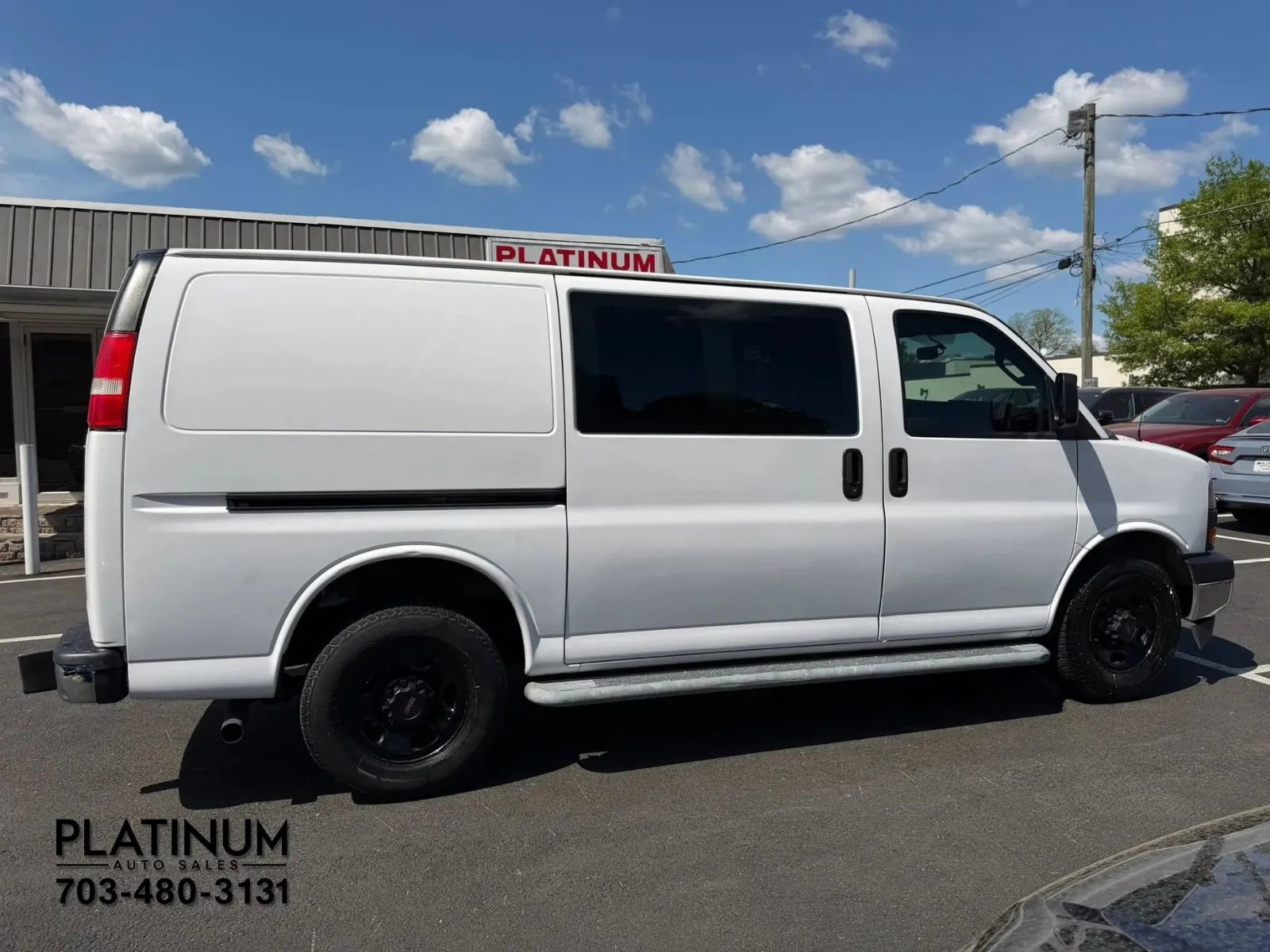 Used 2018 GMC Savana 2500 w/ Driver Convenience Package RWD image 2
