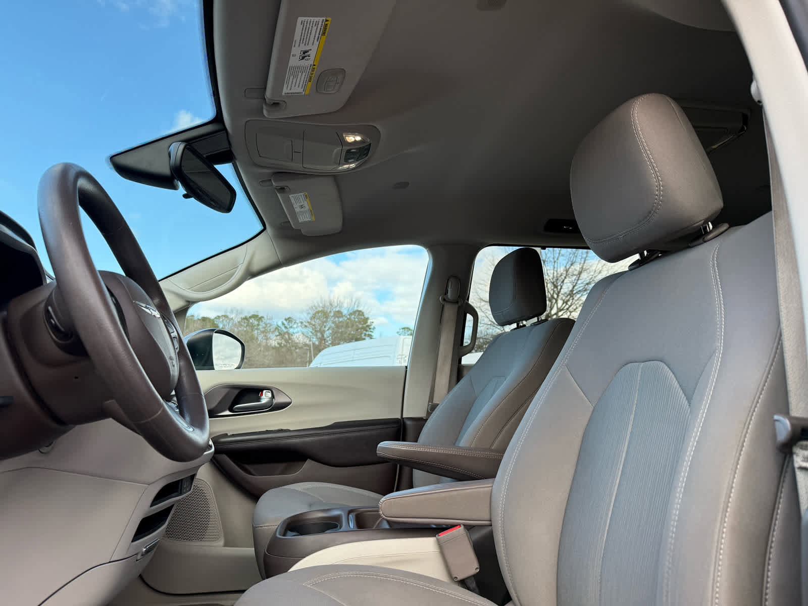 Used 2017 Chrysler Pacifica Touring Plus w/ Tire & Wheel Group image 22