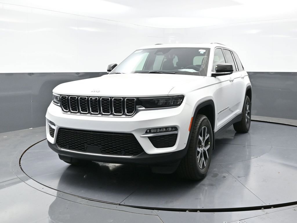 New 2025 Jeep Grand Cherokee Limited w/ Luxury Tech Group II image 4
