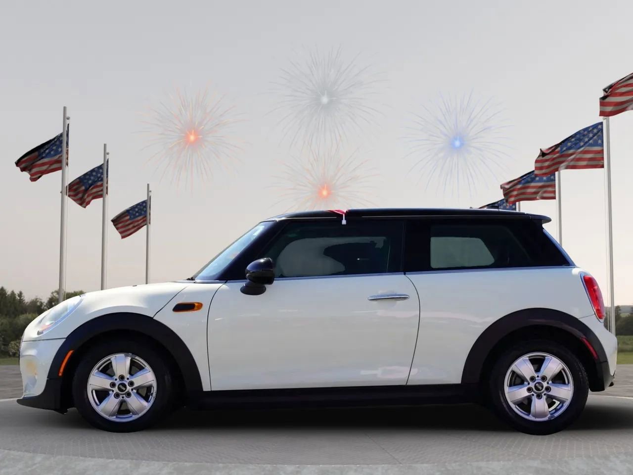 Used 2015 MINI Cooper 2-Door Hardtop image 9