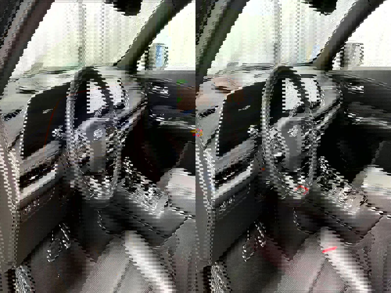 Used 2025 Cadillac XT4 Sport image 8