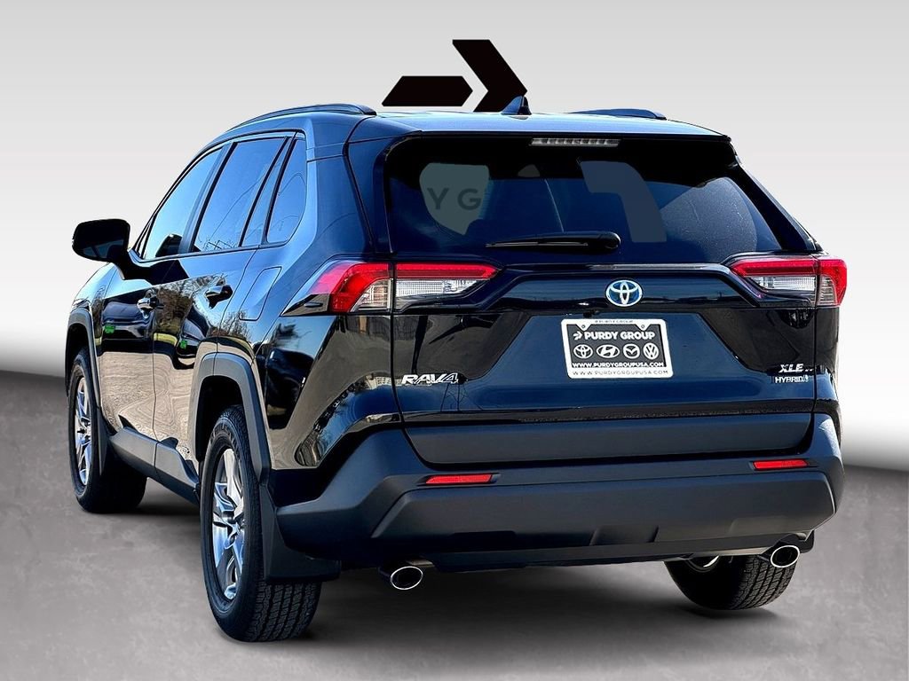 Used 2023 Toyota RAV4 XLE w/ Convenience Package image 6