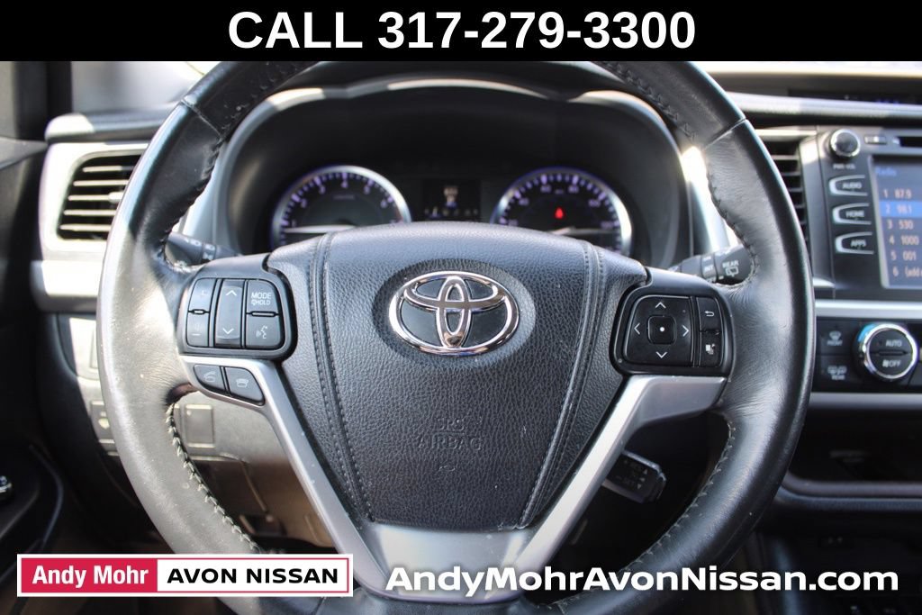 Used 2014 Toyota Highlander XLE FWD image 32