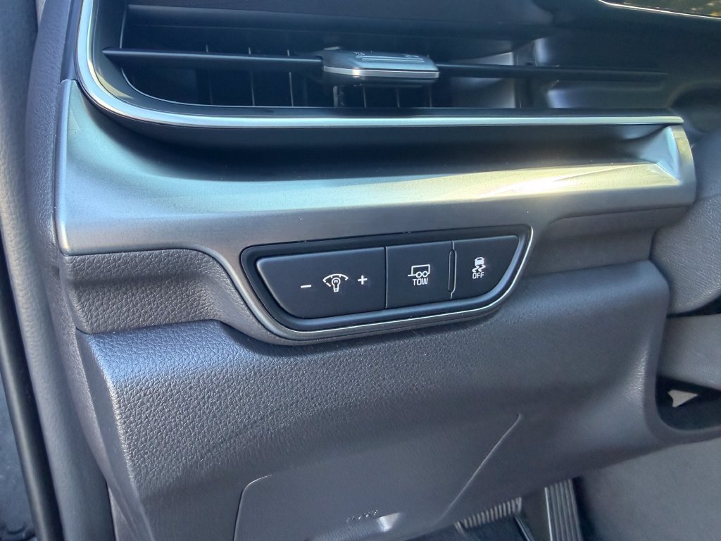 Used 2025 Kia Carnival SX w/ SX Dark Edition Package FWD image 32
