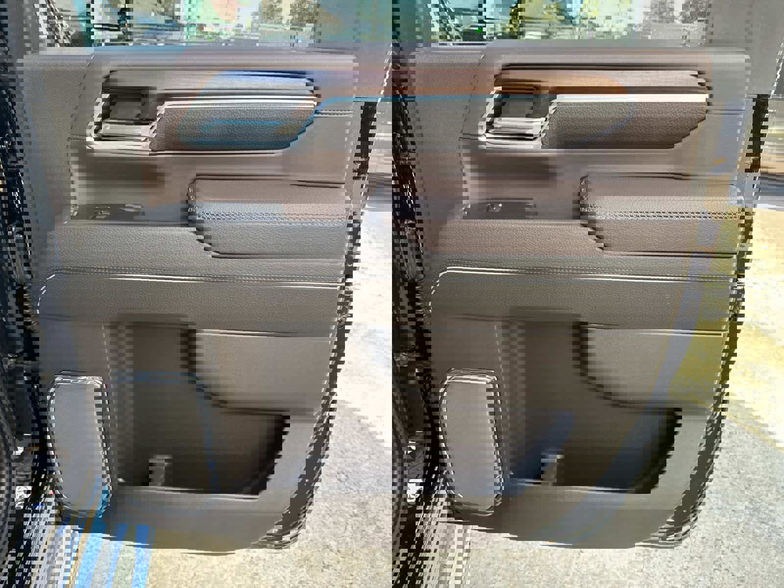 Used 2024 GMC Sierra 2500 Denali w/ Denali Reserve Package image 19