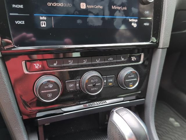 Used 2018 Volkswagen Golf R 4-Door image 19