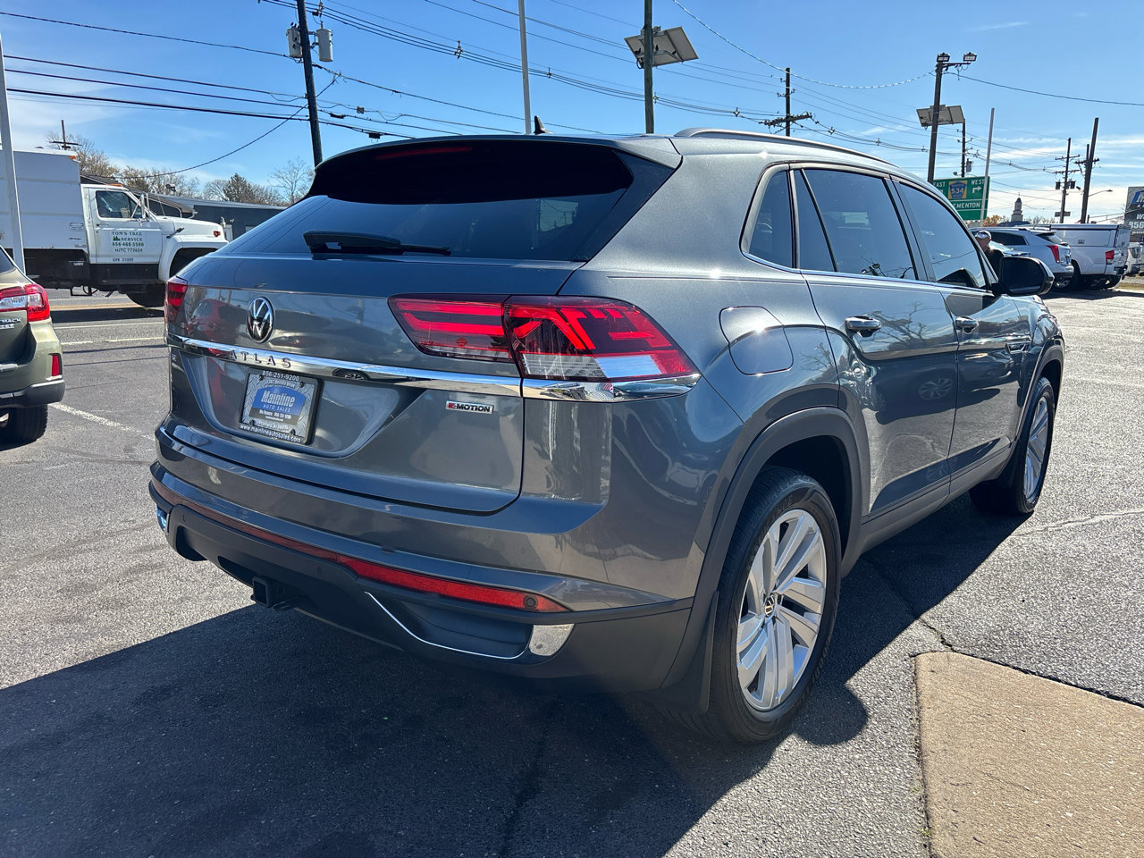 Used 2021 Volkswagen Atlas Cross Sport SE image 9