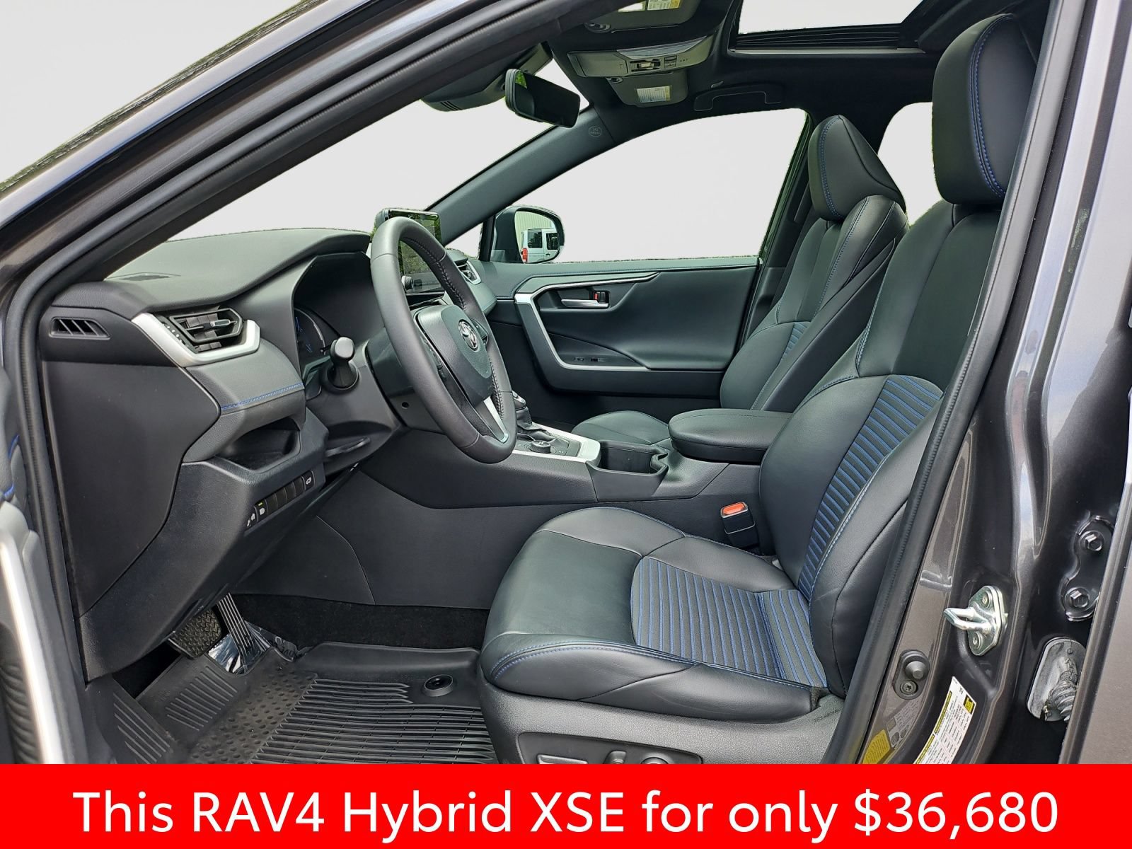 Used 2024 Toyota RAV4 XSE AWD/4WD image 22